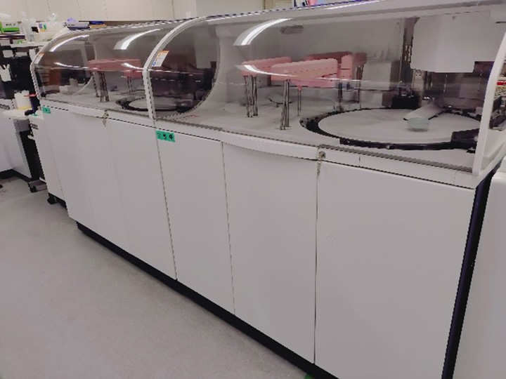 全自動生化学分析装置（LABOSPECT008&alpha;）