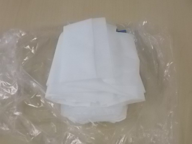 不織布キャップ5個を寄付いただきました。