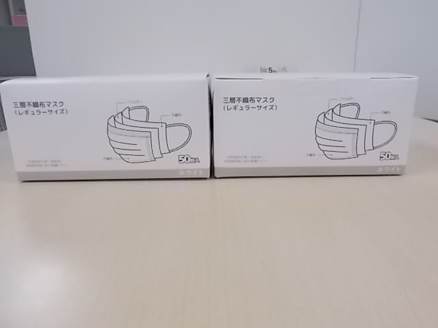 中村 淳子様より、マスク1,200枚を寄付いただきました。