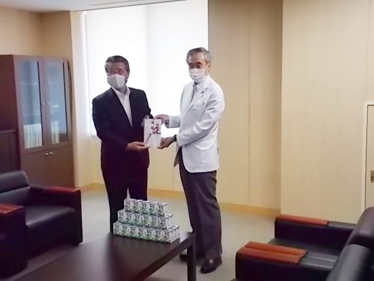 岐阜県酪農農業協同組合連合会様より、牛乳9,000本を寄付いただきました。